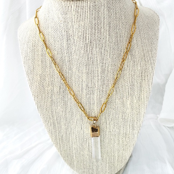 Clear Quartz Pendant Gold Oval Chain Necklace - Picture 7 of 7